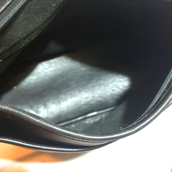 Coach #M5C4150 vintage Black Leather Crossbody Bag - Picture 5 of 9